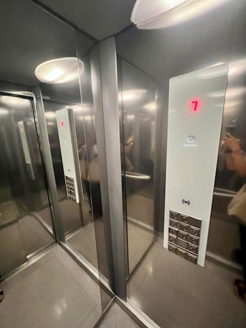 Aparthotel El Serch Andorra la Vella Eksteriør bilde