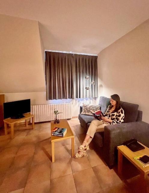 Aparthotel El Serch Andorra la Vella Eksteriør bilde