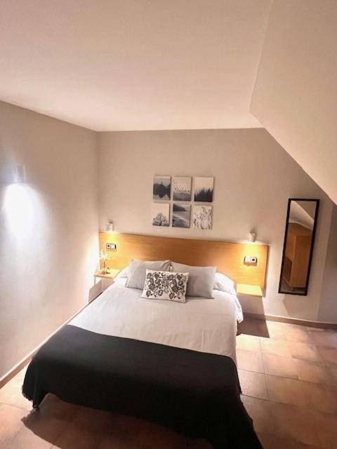 Aparthotel El Serch Andorra la Vella Eksteriør bilde