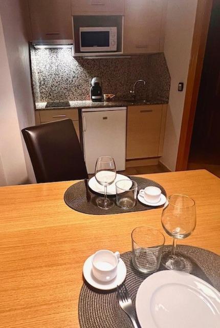 Aparthotel El Serch Andorra la Vella Eksteriør bilde