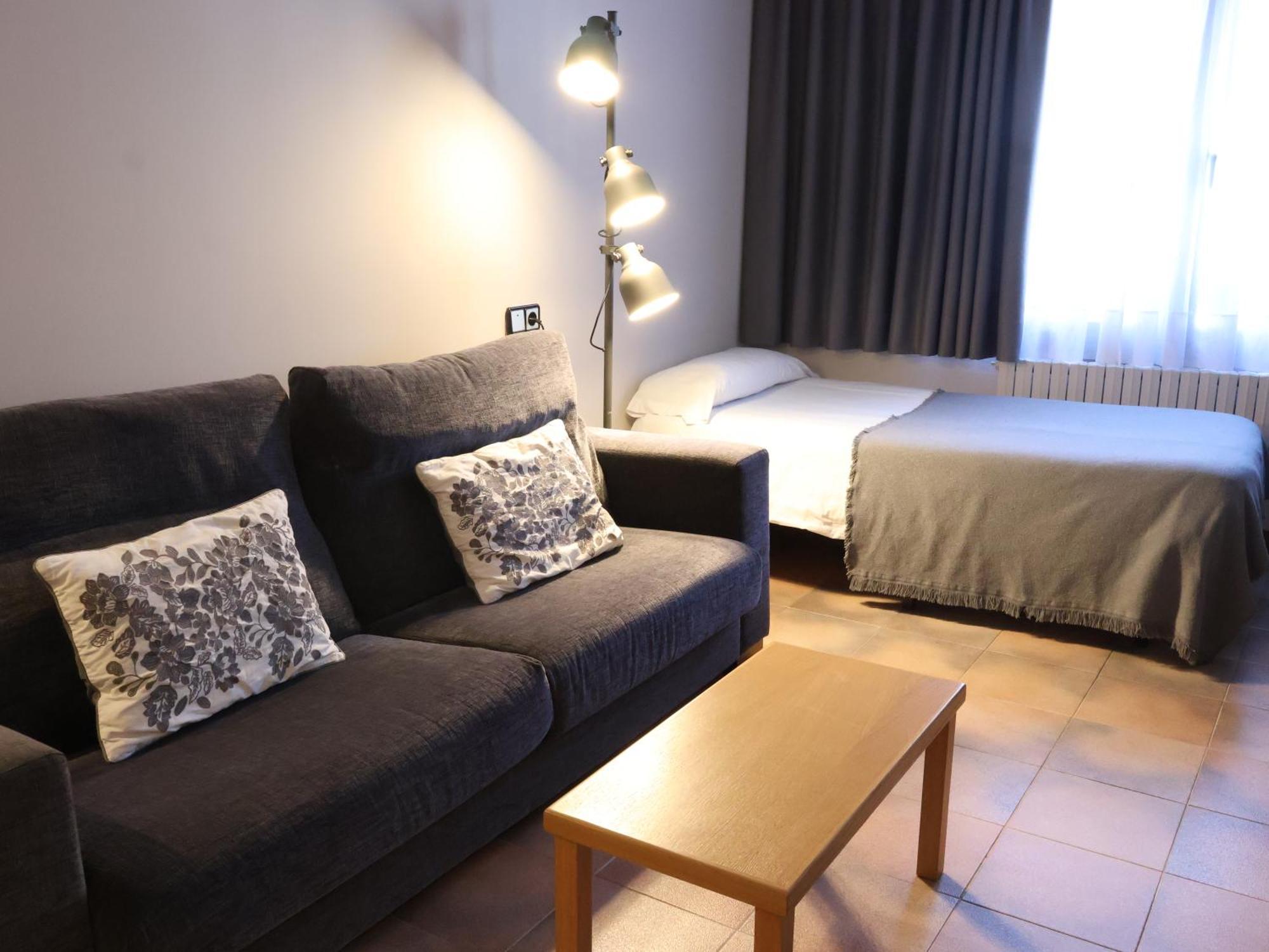 Aparthotel El Serch Andorra la Vella Eksteriør bilde