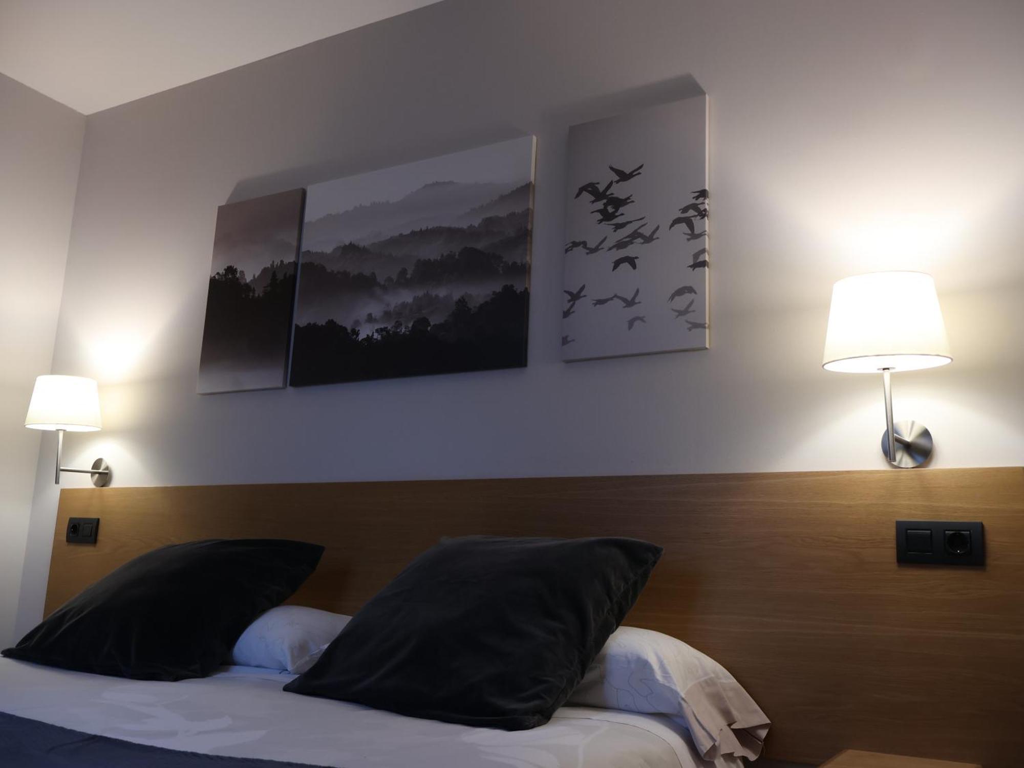 Aparthotel El Serch Andorra la Vella Eksteriør bilde