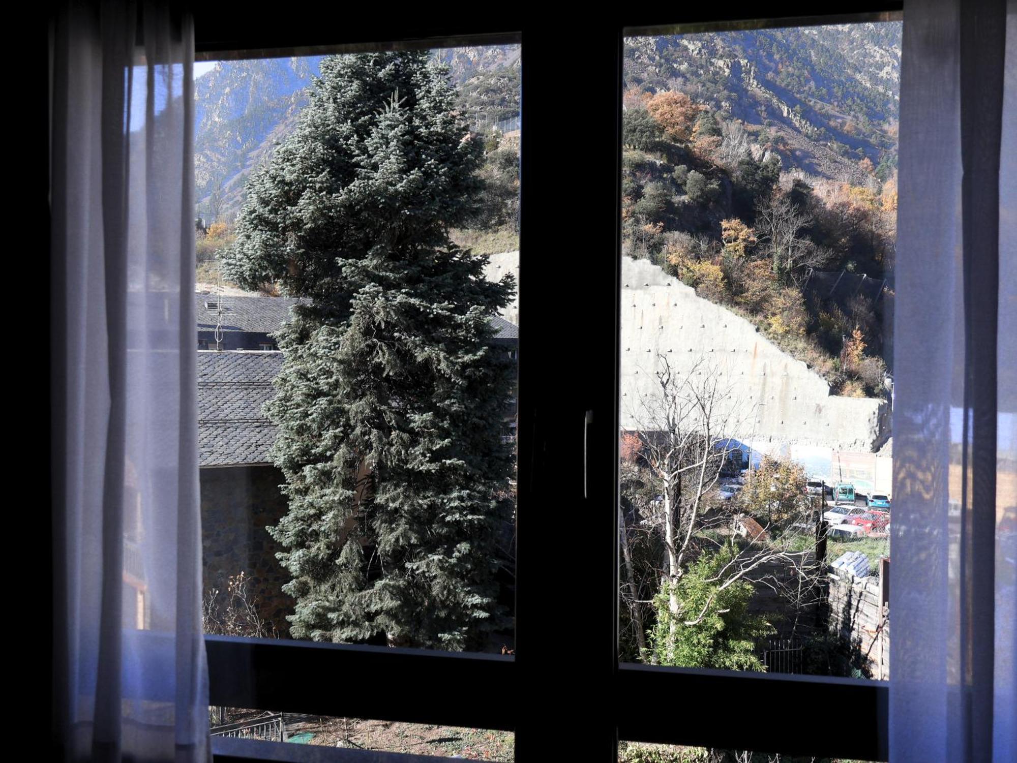 Aparthotel El Serch Andorra la Vella Eksteriør bilde